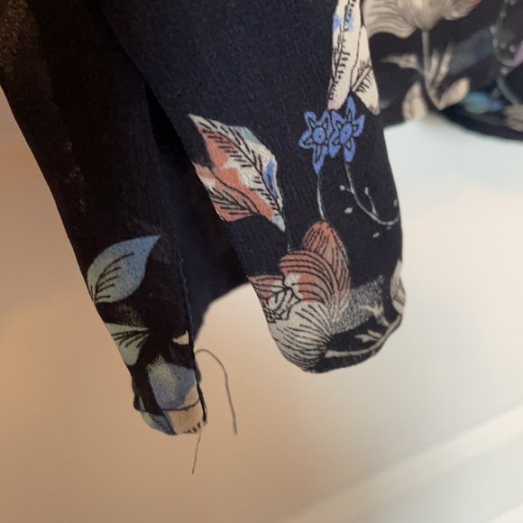 2 for $15 Floral strappy top - Picture 4 of 6